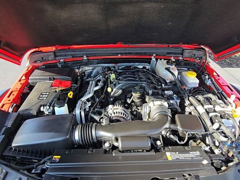 Certified 2025 Jeep Wrangler Willys image 5