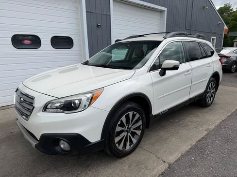 Used 2016 Subaru Outback 2.5i Limited AWD/4WD image 1