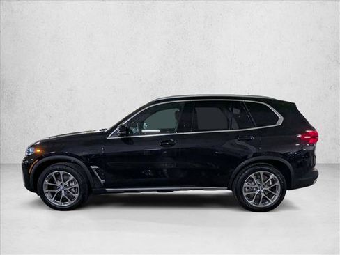 New 2026 BMW X5 xDrive50e w/ Premium Package image 9