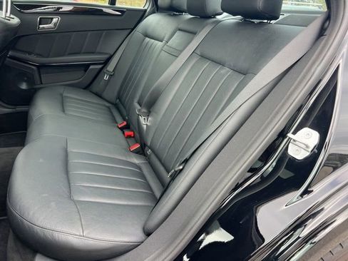Used 2011 Mercedes-Benz E 550 Sedan image 33