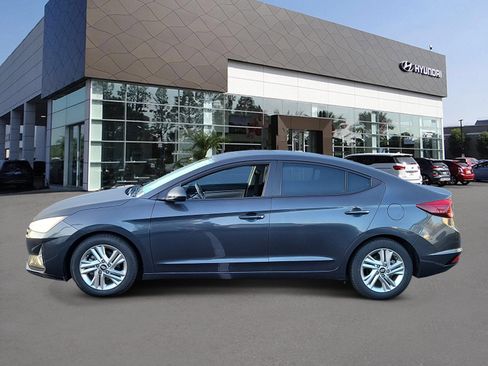 Used 2020 Hyundai Elantra Value Edition FWD image 3