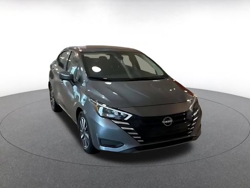 Used 2025 Nissan Versa SV FWD image 3