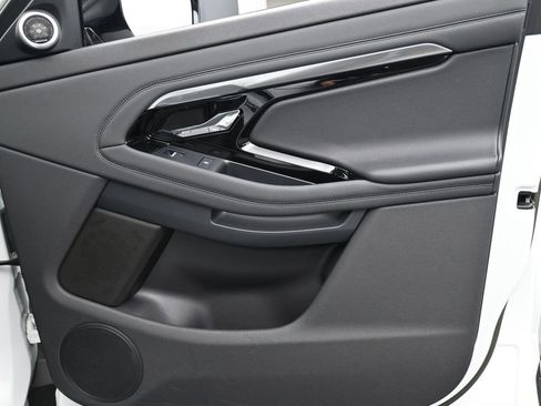 Used 2023 Land Rover Range Rover Evoque SE image 26