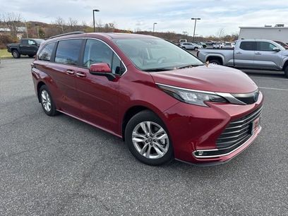 Used 2024 Toyota Sienna XLE