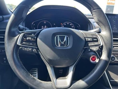 Used 2021 Honda Accord Sport image 10