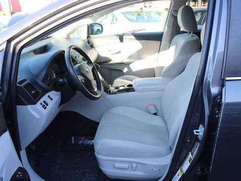 Used 2009 Toyota Venza image 18