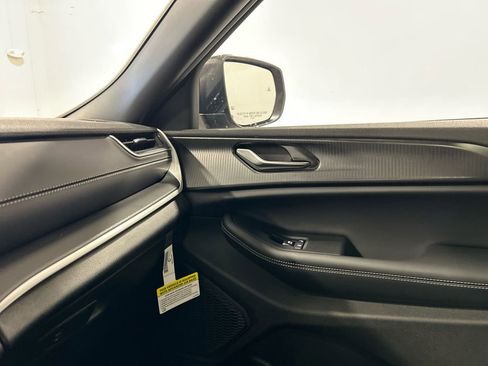 New 2026 Jeep Grand Cherokee L Laredo image 27