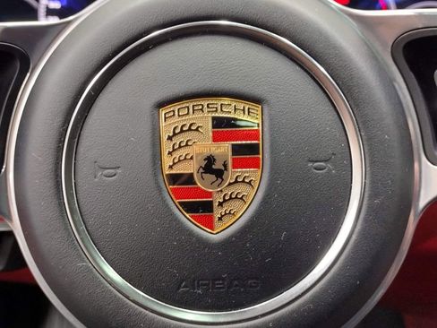 Used 2019 Porsche Cayenne S image 29