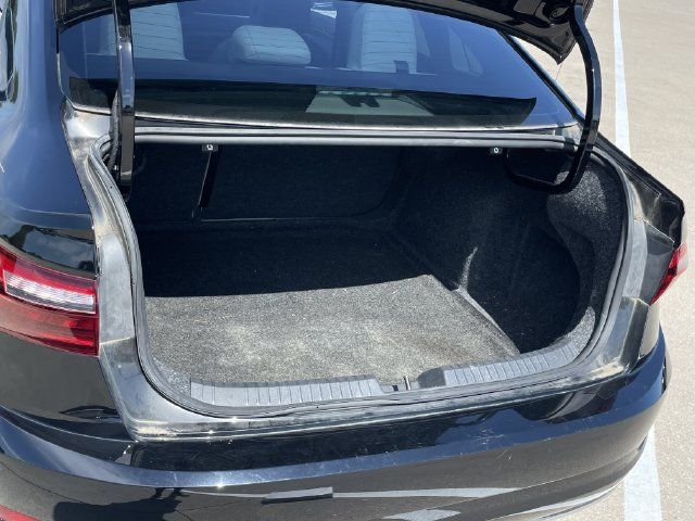 Used 2021 Volkswagen Jetta SE FWD image 28