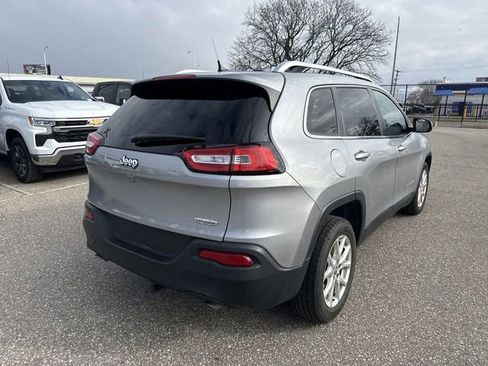 Used 2014 Jeep Cherokee Latitude w/ Comfort/Convenience Group image 2