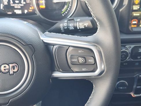Used 2023 Jeep Wrangler Unlimited Sahara AWD/4WD image 30