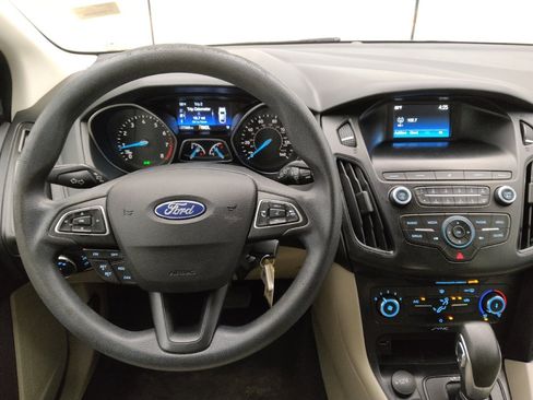 Used 2018 Ford Focus SE FWD image 22