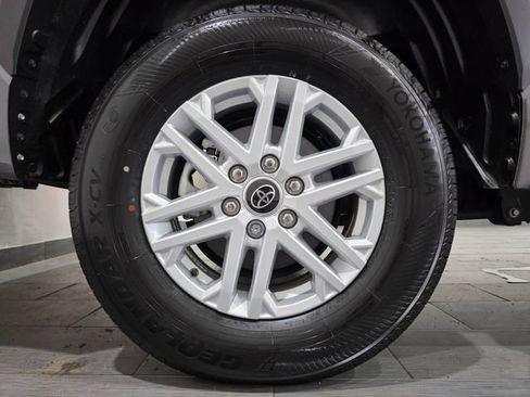 Used 2024 Toyota Tundra SR5 AWD/4WD image 23