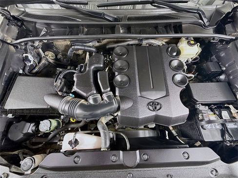 Certified 2022 Toyota 4Runner SR5 Premium image 30