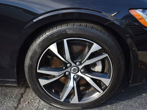 Used 2024 Volvo S60 B5 Plus image 11