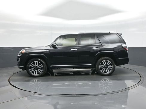 Certified 2022 Toyota 4Runner Limited AWD/4WD image 4