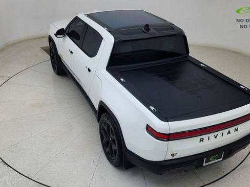 Used 2025 Rivian R1T Premium AWD/4WD image 78