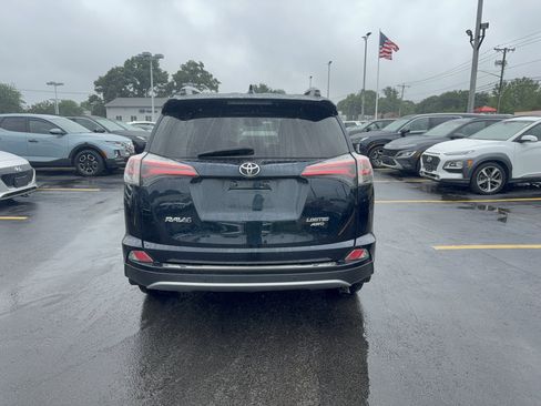 Used 2018 Toyota RAV4 Limited w/ Advanced Technology Package AWD/4WD image 5