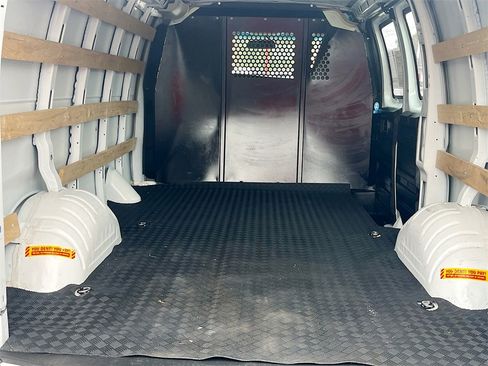 Used 2024 GMC Savana 2500 w/ Driver Convenience Package image 23