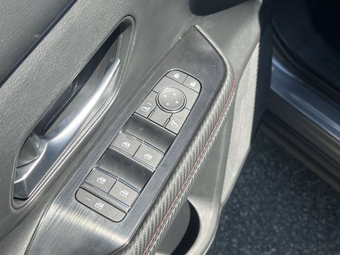 New 2026 Nissan Kicks SR w/ SR Premium Package FWD image 15