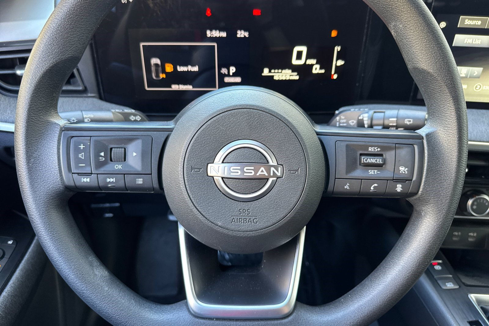 Used 2025 Nissan Kicks SV FWD image 11