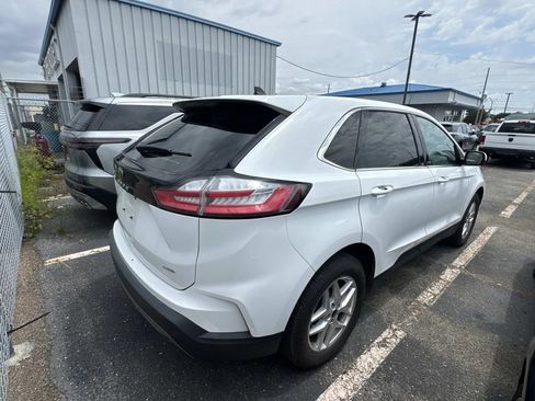 Used 2024 Ford Edge SEL AWD/4WD image 9