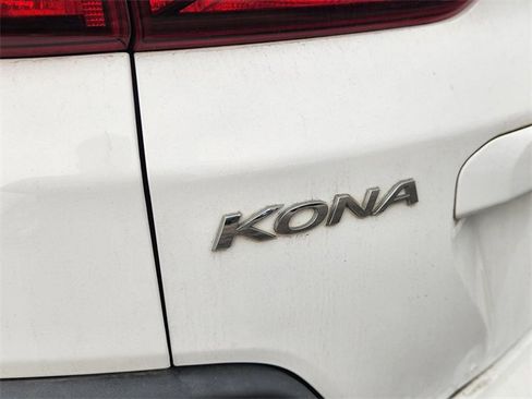 Used 2021 Hyundai Kona SE image 8