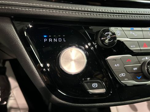 New 2026 Chrysler Pacifica Select image 18