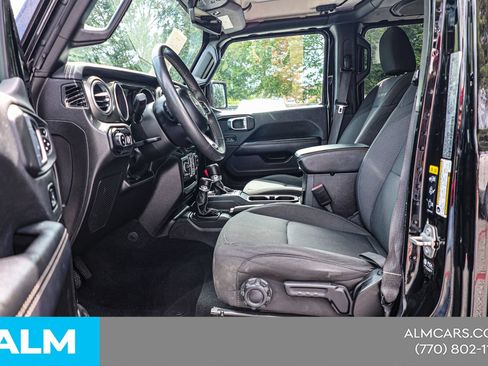 Used 2023 Jeep Gladiator Overland AWD/4WD image 18