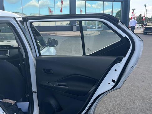 Certified 2024 Nissan Kicks S image 8