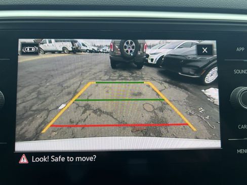 Used 2021 Volkswagen Atlas SE image 19