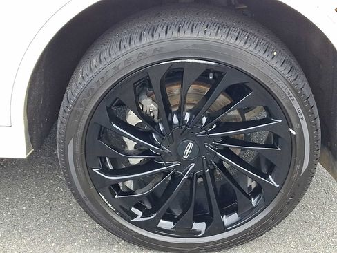 Used 2022 Lincoln Aviator Reserve w/ Equipment Group 201A AWD/4WD image 8