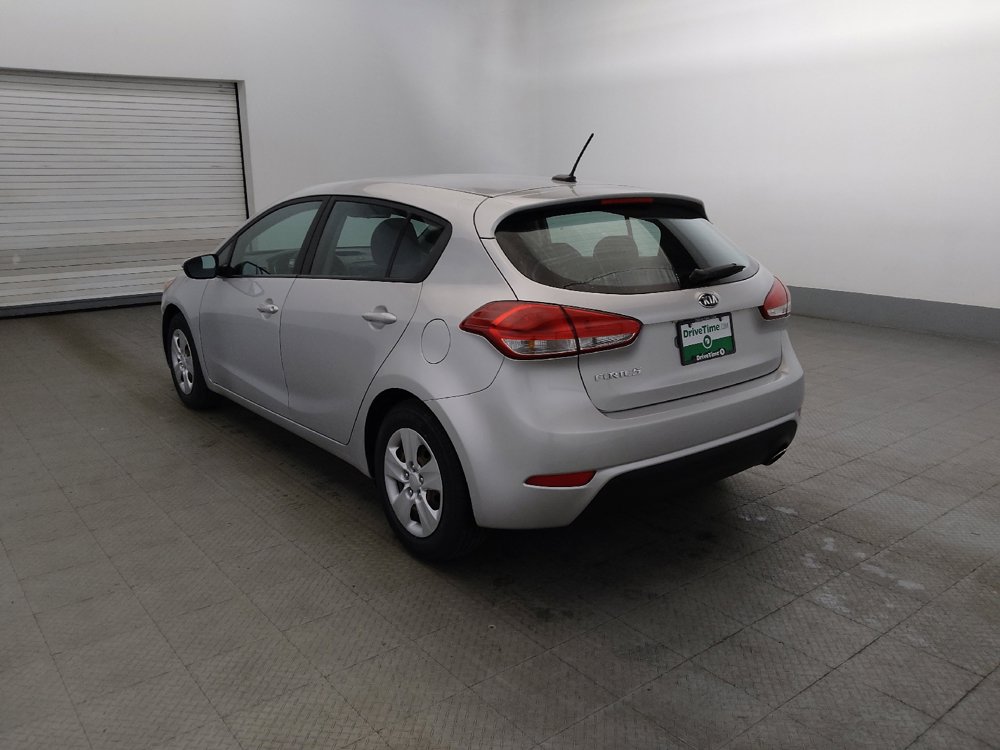 Used 2017 Kia Forte LX FWD image 5