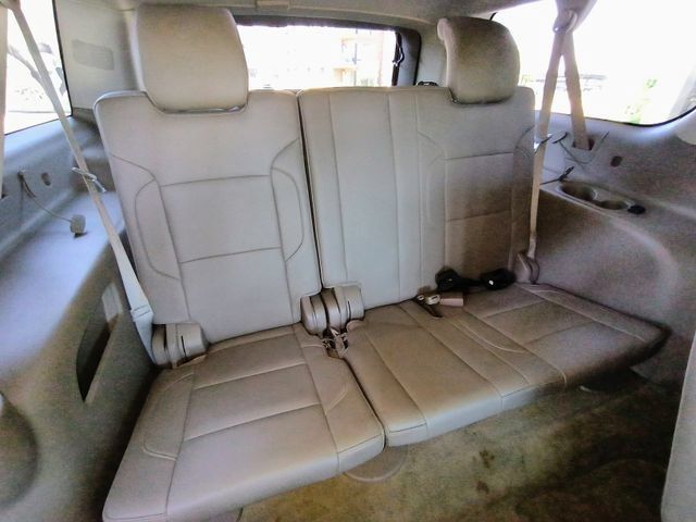 Used 2015 Chevrolet Suburban LT RWD image 57