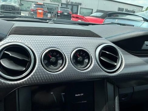 Used 2019 Ford Mustang GT Premium w/ GT Performance Package RWD image 19