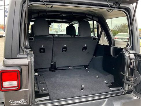 Used 2024 Jeep Wrangler Sport S image 29