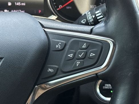 Used 2021 Chevrolet Equinox Premier FWD image 15
