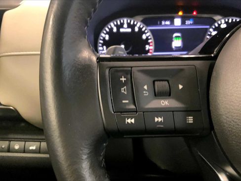 Used 2022 Nissan Pathfinder SL w/ SL Black Package image 44