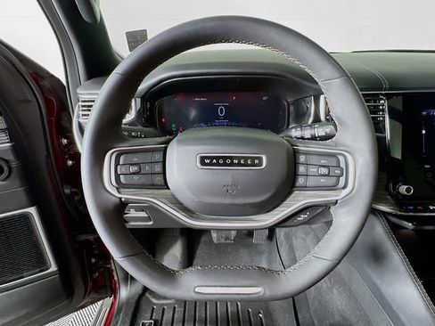 Used 2022 Jeep Wagoneer Series III w/ Premium Group I image 12