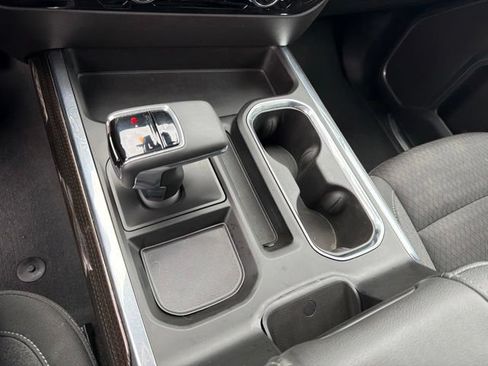 Used 2023 Chevrolet Silverado 1500 LT AWD/4WD image 35