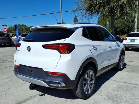 Used 2021 Buick Encore GX Essence w/ Experience Buick Package image 8