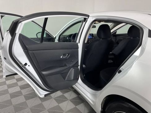 Used 2023 Nissan Sentra SV FWD image 40