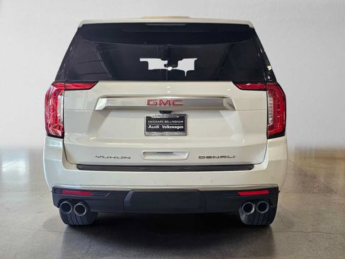 Used 2024 GMC Yukon XL Denali w/ Advanced Technology Package AWD/4WD image 4