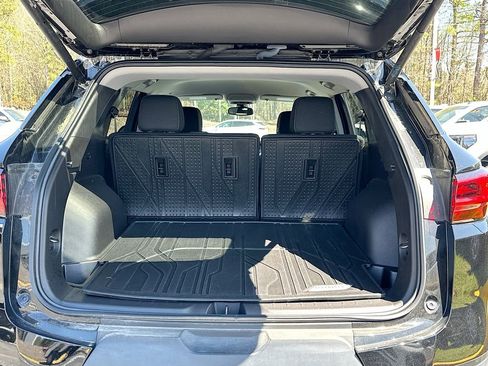 Used 2024 Chevrolet Blazer LT w/ Convenience Package FWD image 16