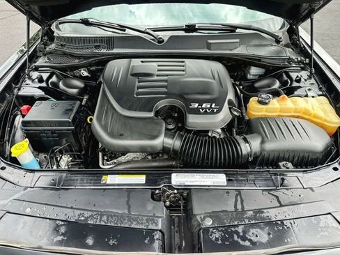 Used 2012 Dodge Challenger SXT RWD image 12