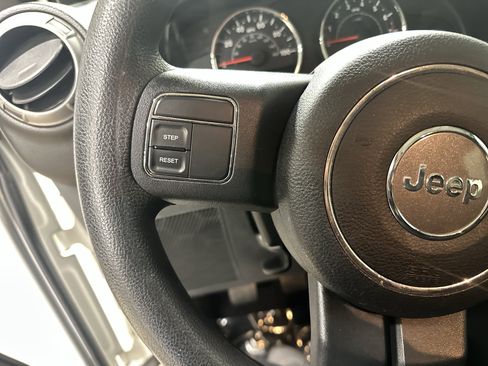 Used 2013 Jeep Wrangler Sport image 19