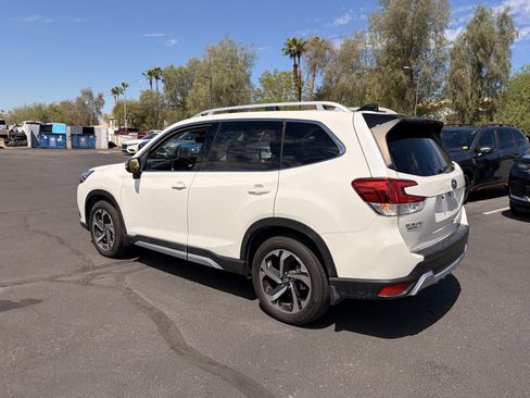 Used 2024 Subaru Forester Touring AWD/4WD image 3