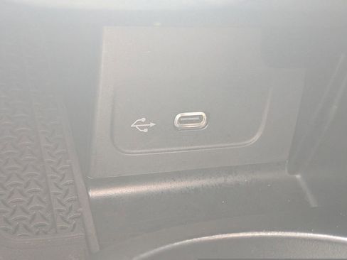 Certified 2024 Mercedes-Benz C 300 4MATIC Sedan image 8