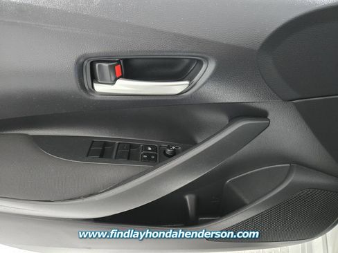 Used 2020 Toyota Corolla LE w/ Carpet Mat Package (TMS) FWD image 22