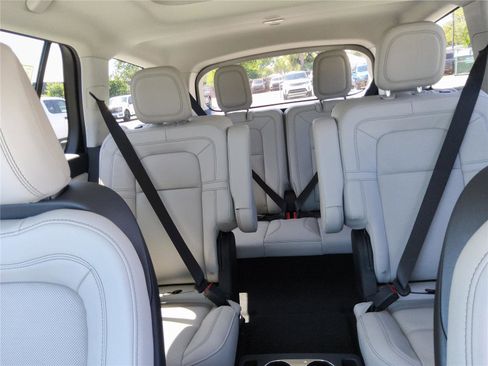 New 2026 Lincoln Aviator Reserve RWD image 11